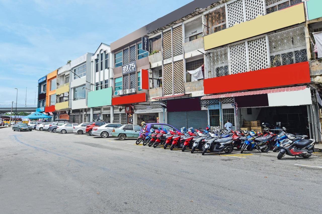 Oyo 90662 The 1975 Hotel Empire Kuantan Exterior photo